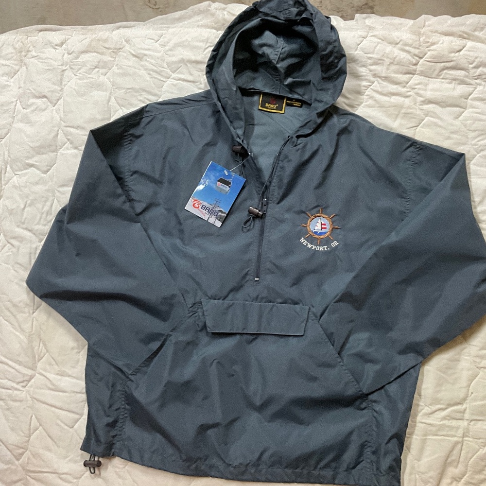 Newport Oregon Sailboat & ship’s wheel men’s windbreaker blue medium new w/tags